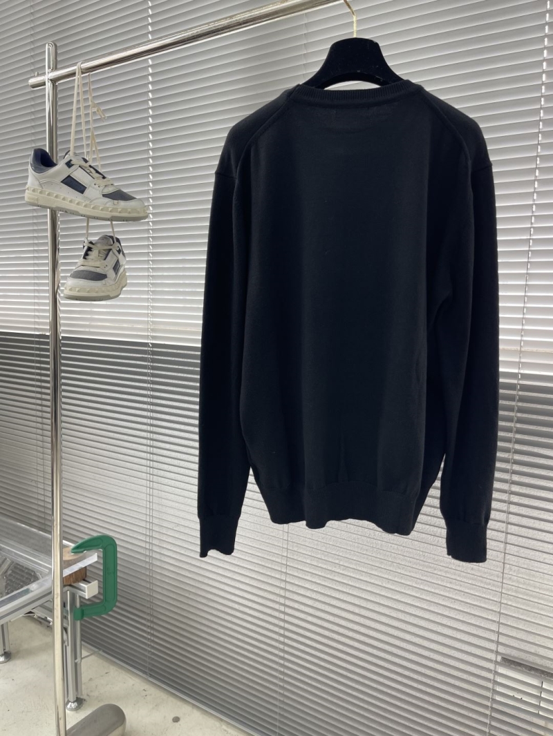 Pra*a sweater